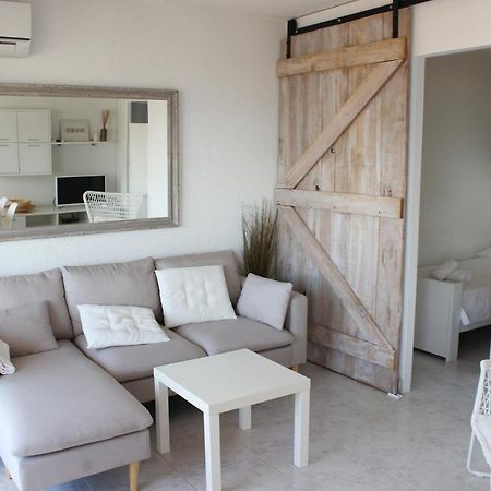 Beautiful Apartment In Front Of Beach, Pool, View Roses Exterior photo