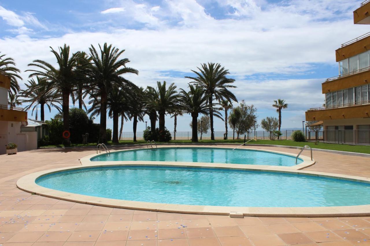 Beautiful Apartment In Front Of Beach, Pool, View Roses Exterior photo